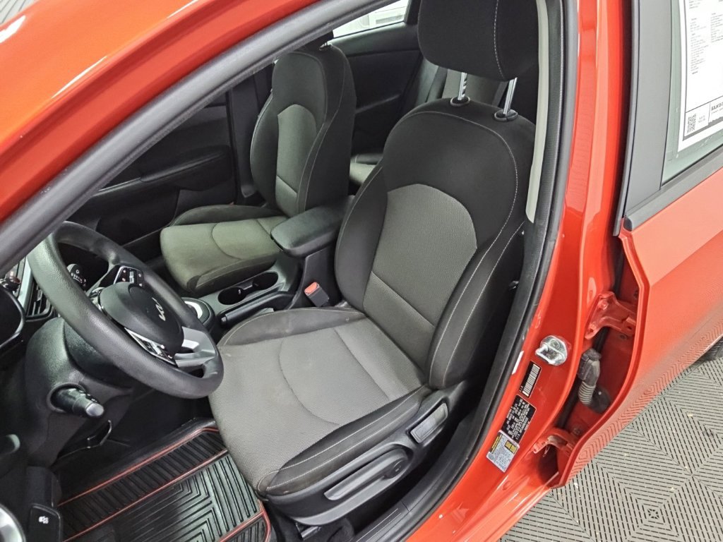 Used 2022 Kia Forte LXS FWD image 24