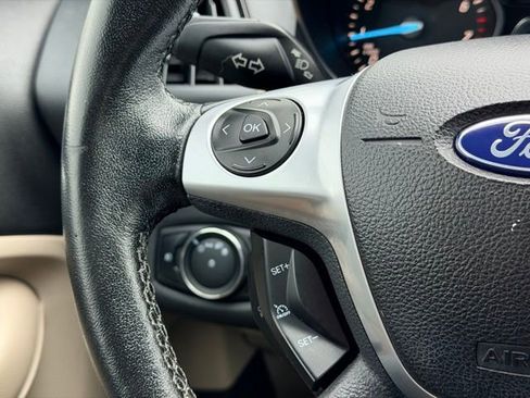 Used 2014 Ford Escape Titanium w/ Equipment Group 401A AWD/4WD image 9