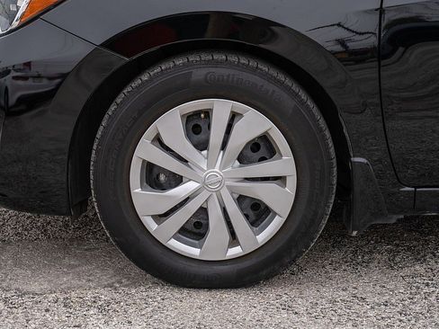 Used 2023 Nissan Versa S w/ Trunk Package image 32