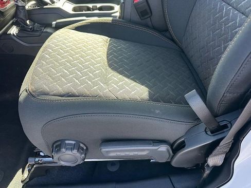 New 2026 Jeep Gladiator Mojave w/ Technology Group image 14