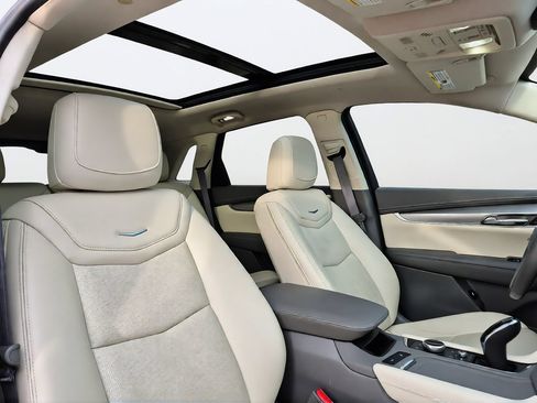Used 2022 Cadillac XT5 Premium Luxury FWD image 35