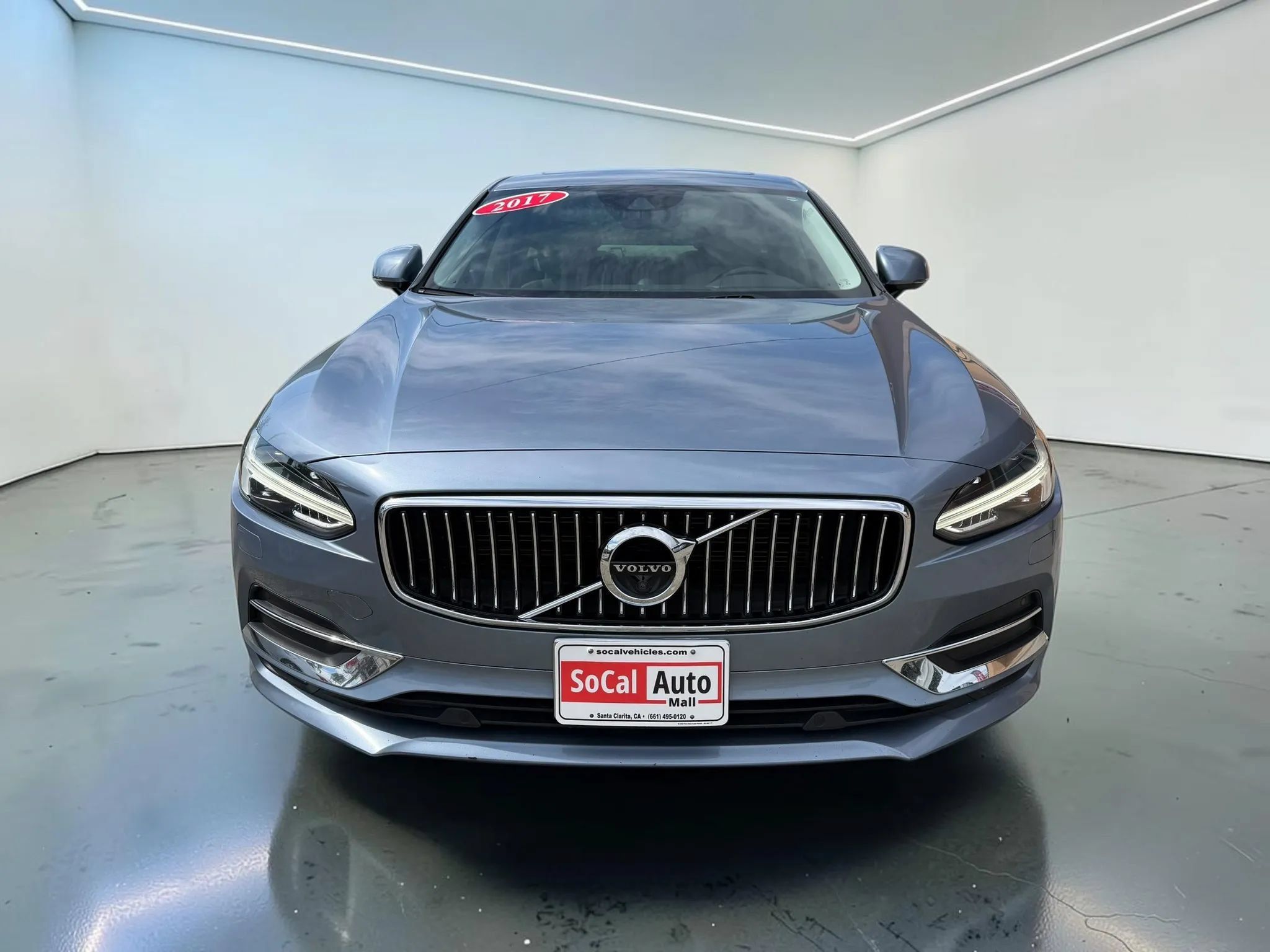 Used 2017 Volvo S90 T5 Inscription w/ Vision Package FWD image 9