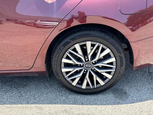 Used 2023 Nissan Altima 2.5 SV image 5