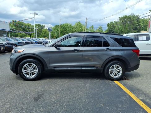 Certified 2023 Ford Explorer XLT AWD/4WD image 5