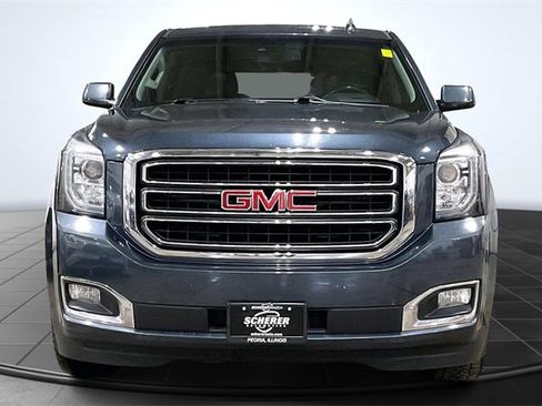 Used 2019 GMC Yukon SLT image 3