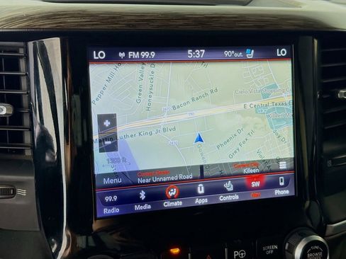 Used 2019 RAM 1500 Laramie AWD/4WD image 17