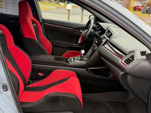 Used 2019 Honda Civic Type R image 13