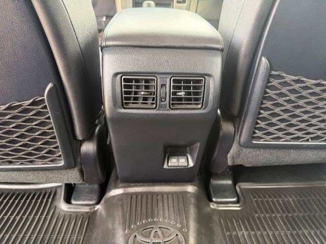 Used 2023 Toyota 4Runner Limited AWD/4WD image 33