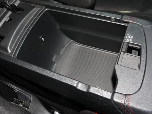 Used 2025 Dodge Durango GT AWD/4WD image 25