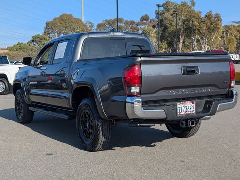 Used 2021 Toyota Tacoma SR5 image 12