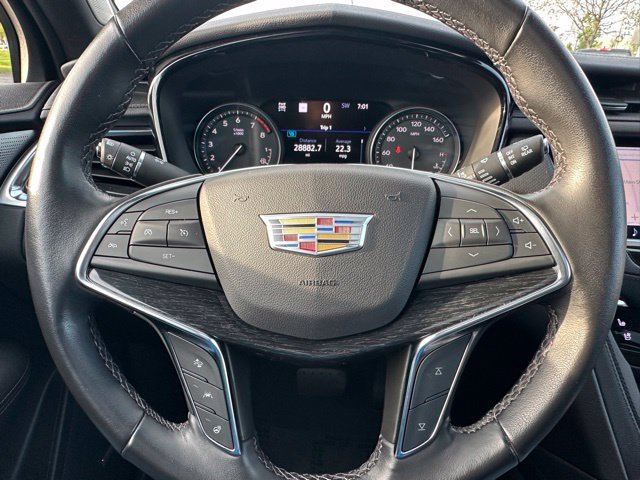 Used 2022 Cadillac XT5 Premium Luxury w/ Technology Package AWD/4WD image 41