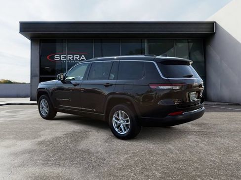 Used 2022 Jeep Grand Cherokee L Laredo w/ Luxury Tech Group I AWD/4WD image 3