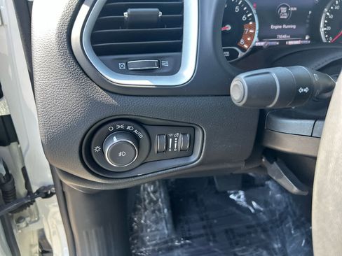 Used 2021 Jeep Renegade Latitude image 13