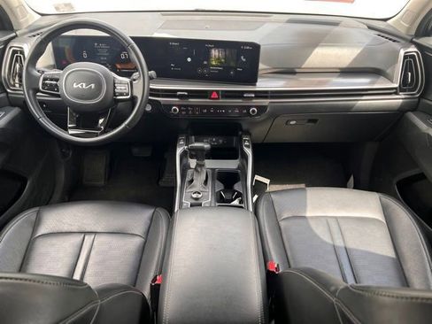 Used 2024 Kia Sorento S AWD/4WD image 11