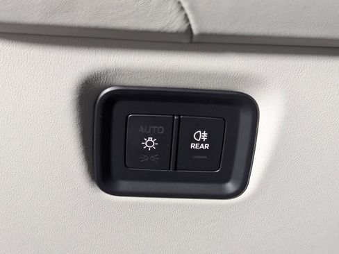 New 2026 Porsche Cayenne GTS image 35