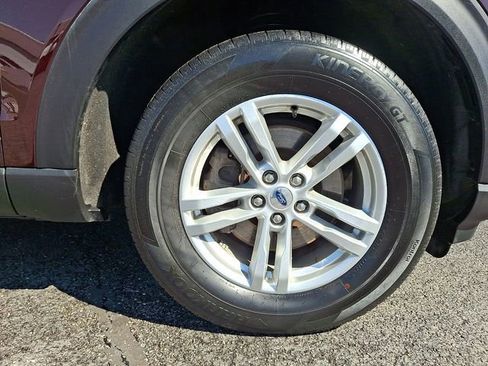 Used 2023 Ford Explorer XLT w/ Class IV Trailer Tow Package image 12