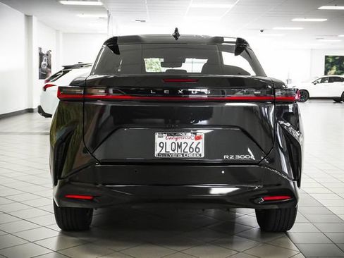 Used 2024 Lexus RZ 300e Premium w/ Technology Package image 6