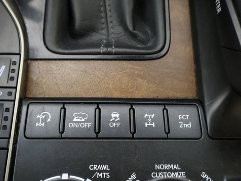 Used 2016 Lexus LX 570 4WD image 63