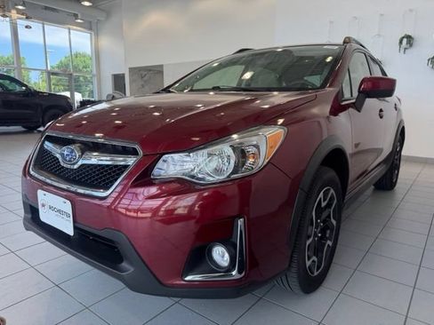 Used 2017 Subaru Crosstrek 2.0i Premium w/ Moonroof Package AWD/4WD image 35