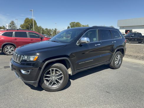 Used 2018 Jeep Grand Cherokee Limited AWD/4WD image 32