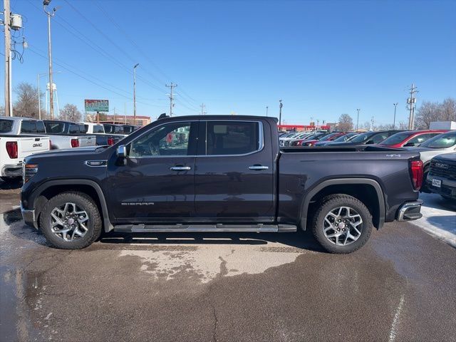 Used 2023 GMC Sierra 1500 SLT w/ SLT Premium Package AWD/4WD image 3