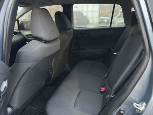 Certified 2022 Toyota Corolla Cross LE image 9