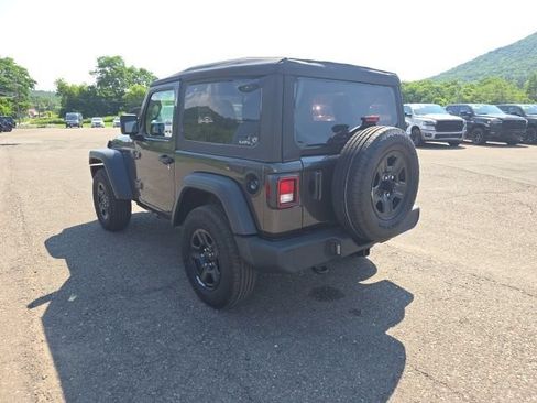 Used 2025 Jeep Wrangler Sport AWD/4WD image 6