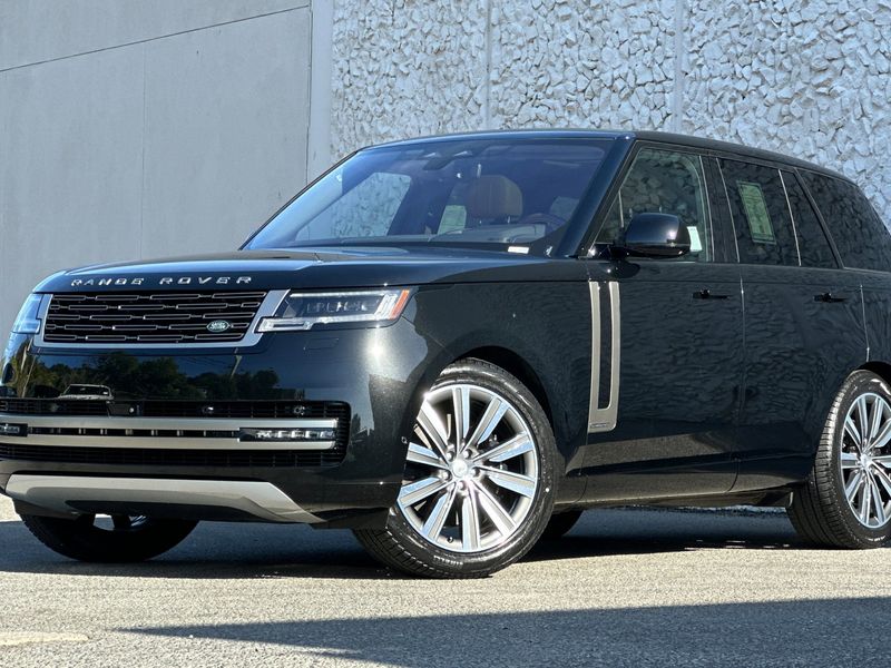 Certified 2023 Land Rover Range Rover Autobiography image 1