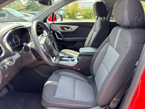 Used 2025 Chevrolet Blazer LT FWD image 24