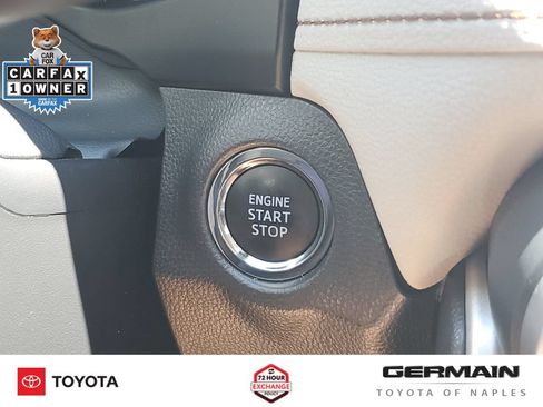 Used 2025 Toyota RAV4 XLE FWD image 33
