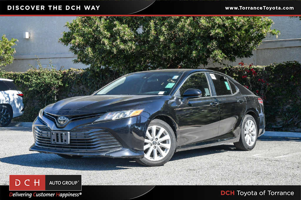 Used 2019 Toyota Camry LE FWD image 1