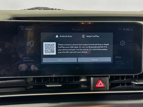Used 2025 Kia Carnival FWD image 22