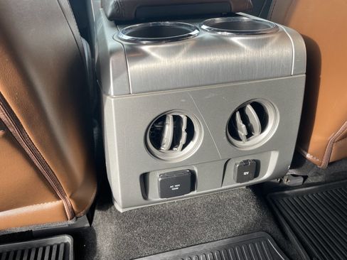 Used 2013 Ford F150 Platinum image 35