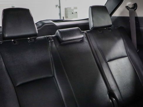 Used 2024 Toyota Highlander XLE image 31