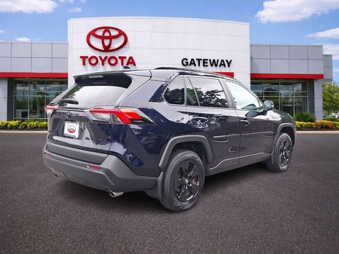 Used 2020 Toyota RAV4 XLE w/ Convenience Package AWD/4WD image 4