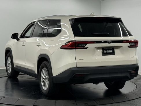 Used 2024 Toyota Grand Highlander Limited image 10