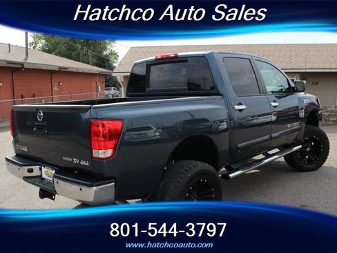 Used 2014 Nissan Titan SV w/ SV Value Truck Package AWD/4WD image 6