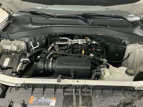 Used 2021 Ford Explorer XLT w/ Equipment Group 202A AWD/4WD image 10