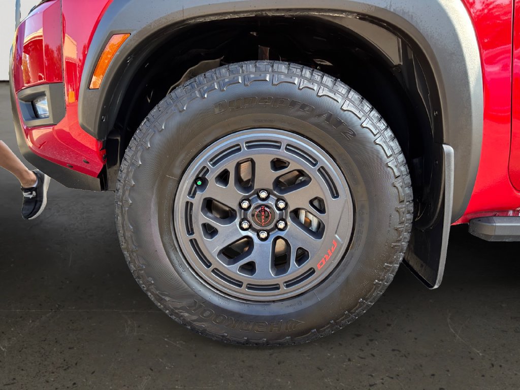 Used 2025 Nissan Frontier PRO-4X AWD/4WD image 10