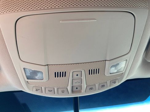 Used 2018 Ford Edge Titanium w/ Technology Package image 44