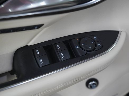 Used 2023 Buick Envision Avenir AWD/4WD image 20