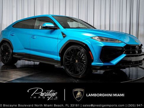 Used 2025 Lamborghini Urus SE image 1