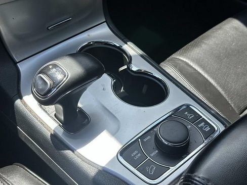 Used 2015 Jeep Grand Cherokee High Altitude AWD/4WD image 28