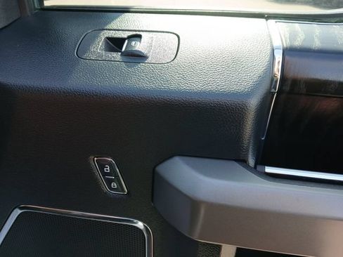 Used 2019 Ford F150 Platinum w/ Equipment Group 701A Luxury AWD/4WD image 16