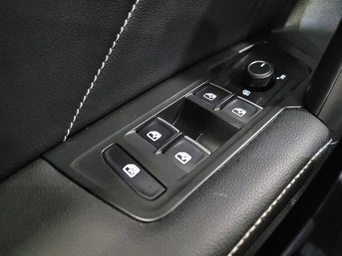 Used 2022 Volkswagen Tiguan SE FWD image 27