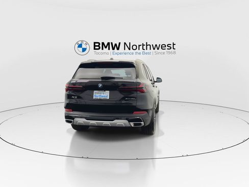 Used 2026 BMW X5 xDrive40i w/ Premium Package AWD/4WD image 2