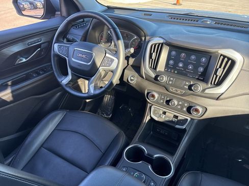 Used 2024 GMC Terrain SLT image 14