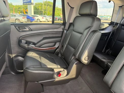 Used 2019 GMC Yukon SLT w/ Premium Edition AWD/4WD image 34