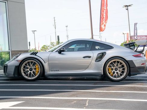 Used 2018 Porsche 911 GT2 RS RWD image 26