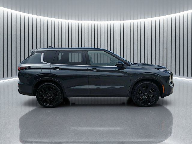 New 2026 Mitsubishi Outlander LE FWD image 3
